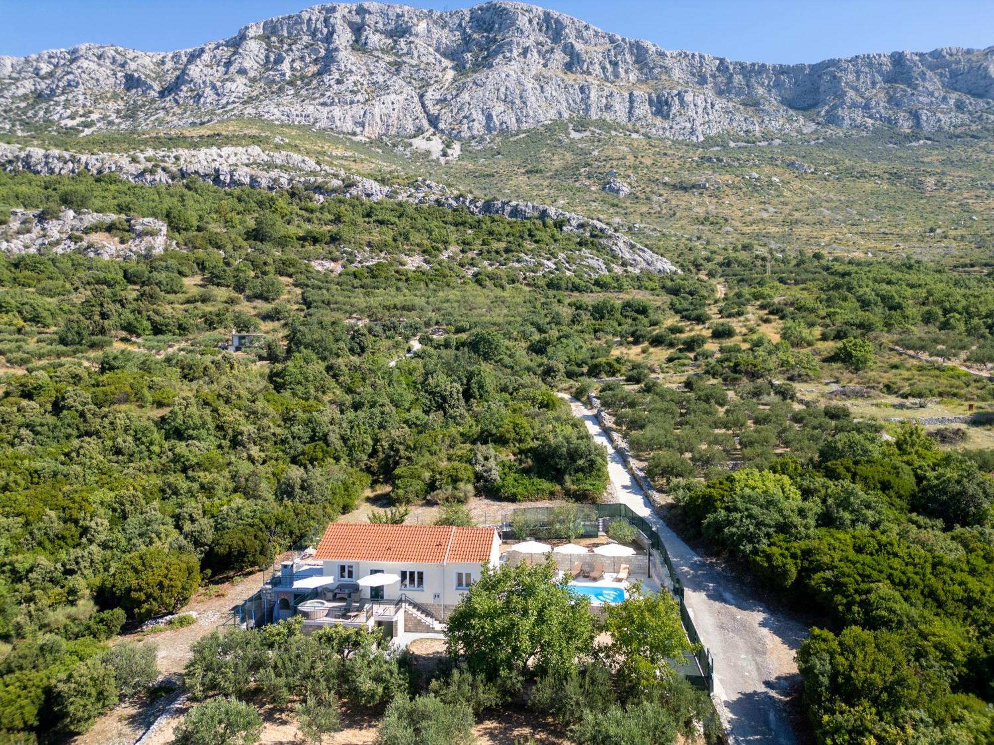 Private Villa Golden Hour With A View Of Split Area Kastel Sucurac Luaran gambar