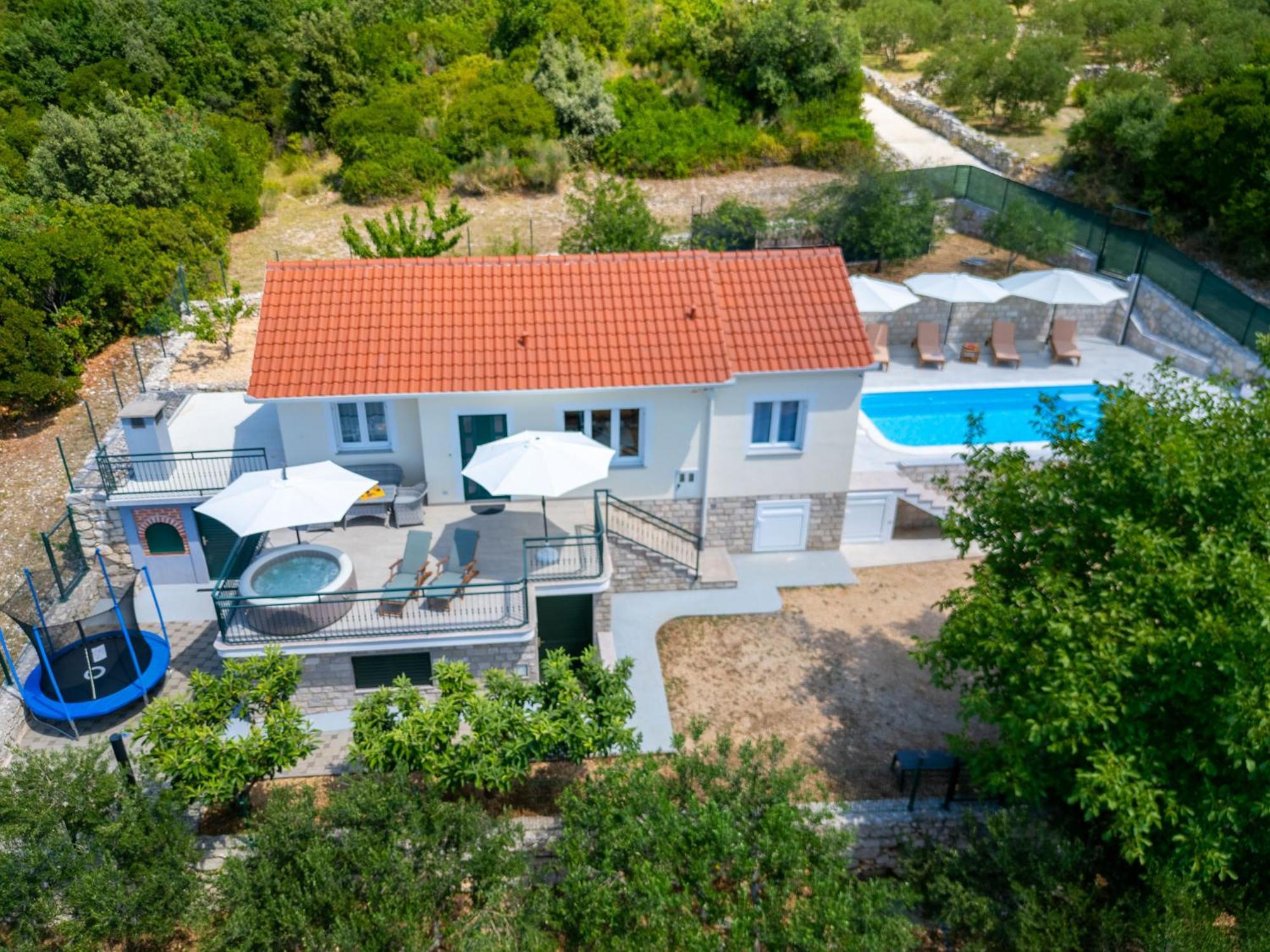 Private Villa Golden Hour With A View Of Split Area Kastel Sucurac Luaran gambar