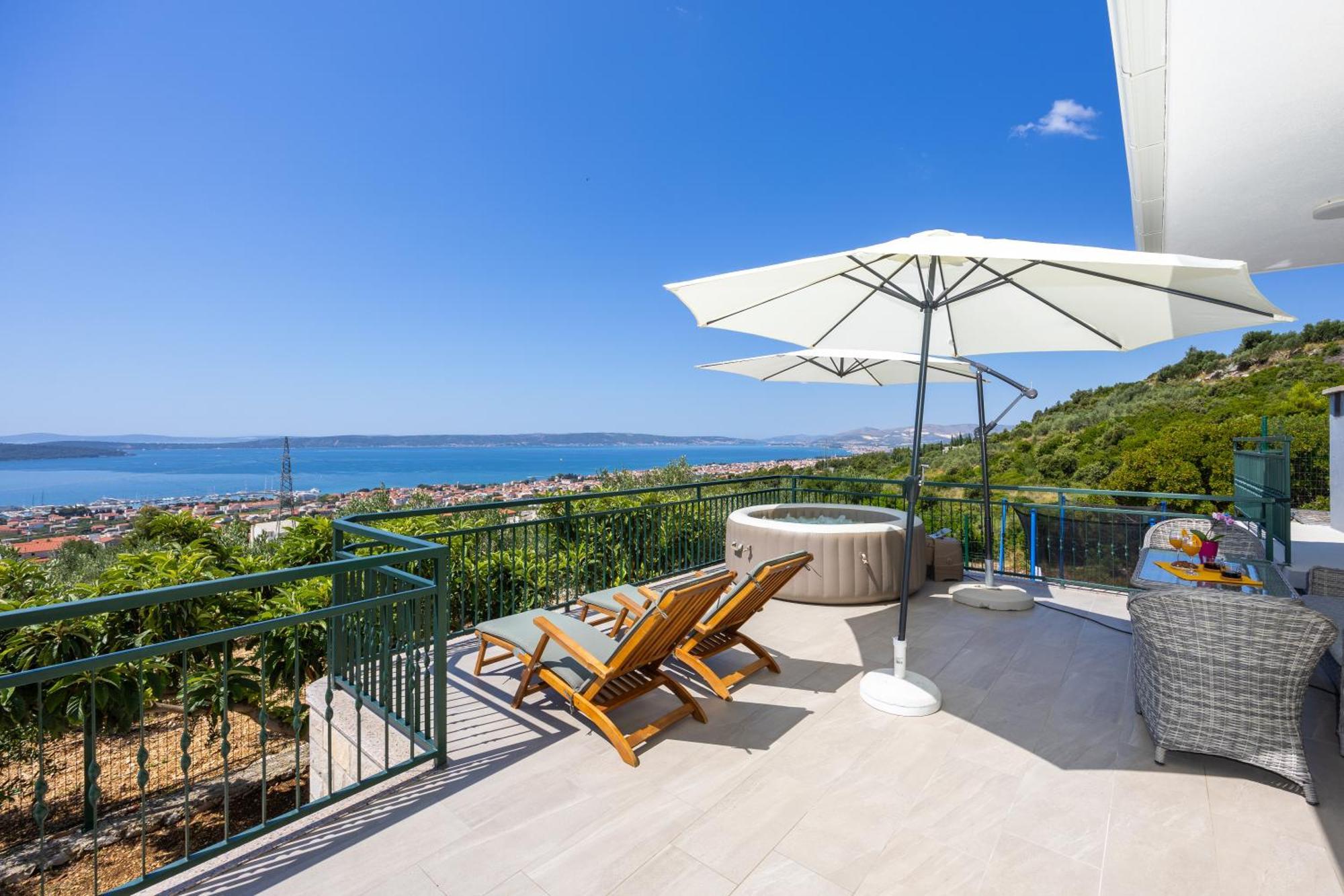 Private Villa Golden Hour With A View Of Split Area Kastel Sucurac Luaran gambar